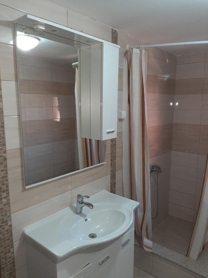 Apartmani Mia Vuksanovic Τσέτινιε Δωμάτιο φωτογραφία