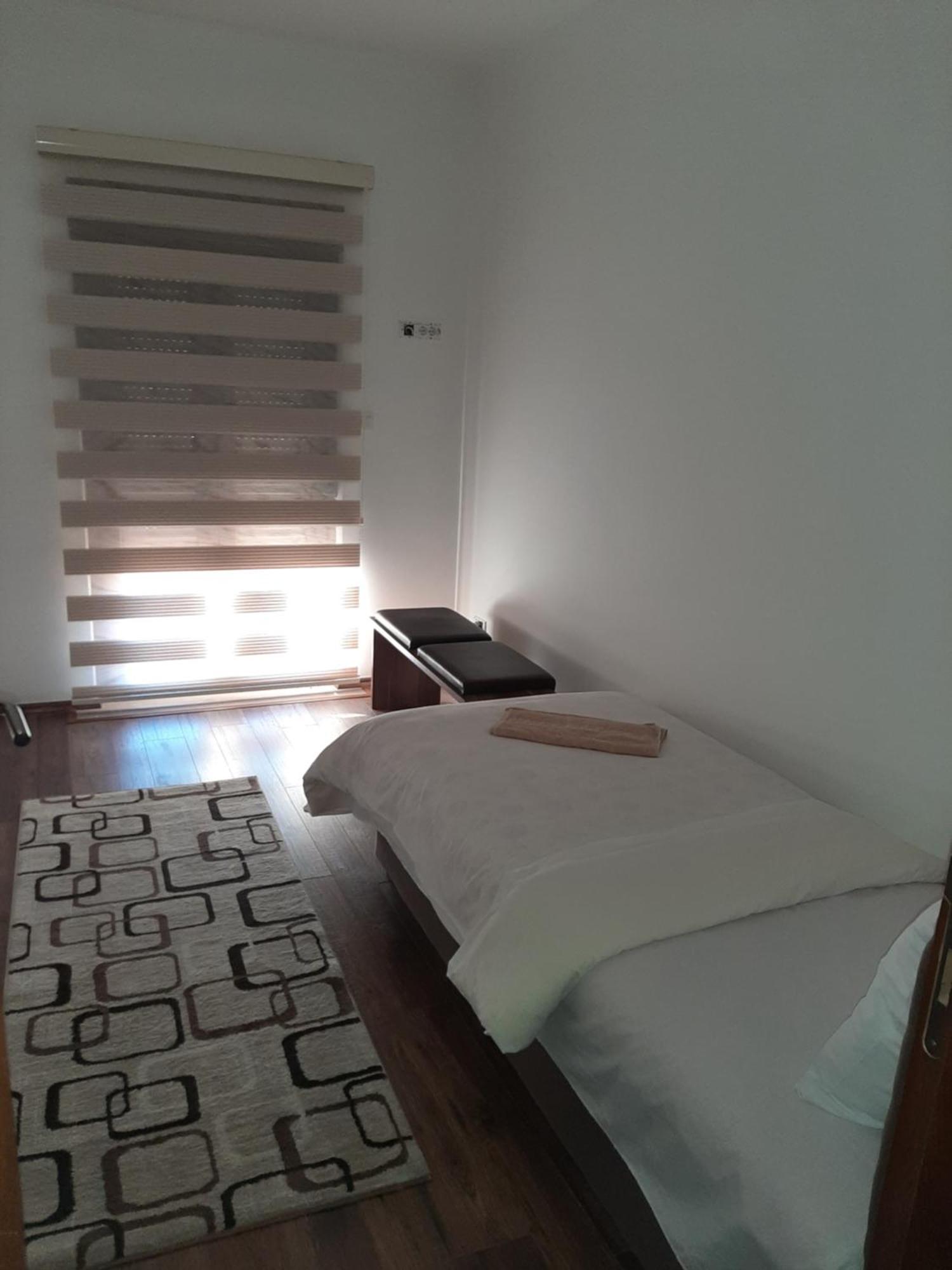 Apartmani Mia Vuksanovic Τσέτινιε Δωμάτιο φωτογραφία