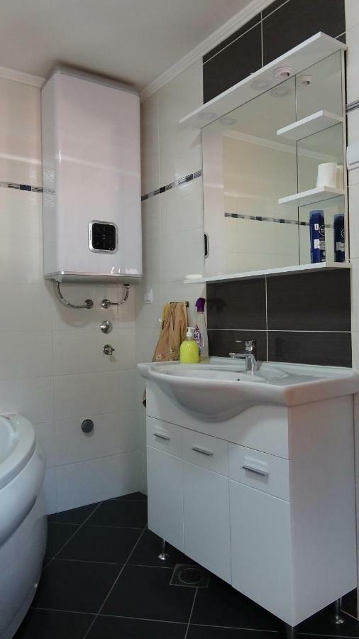 Apartmani Mia Vuksanovic Τσέτινιε Εξωτερικό φωτογραφία