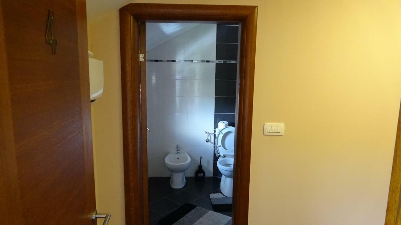 Apartmani Mia Vuksanovic Τσέτινιε Εξωτερικό φωτογραφία