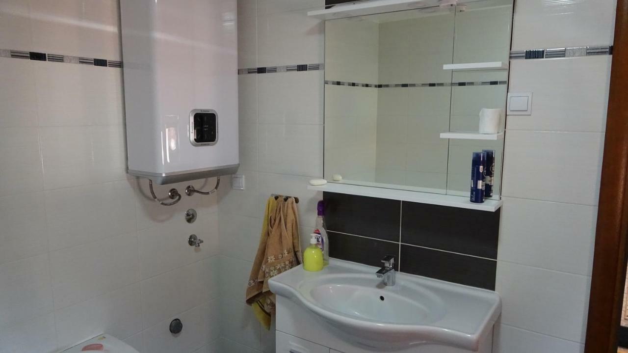 Apartmani Mia Vuksanovic Τσέτινιε Εξωτερικό φωτογραφία
