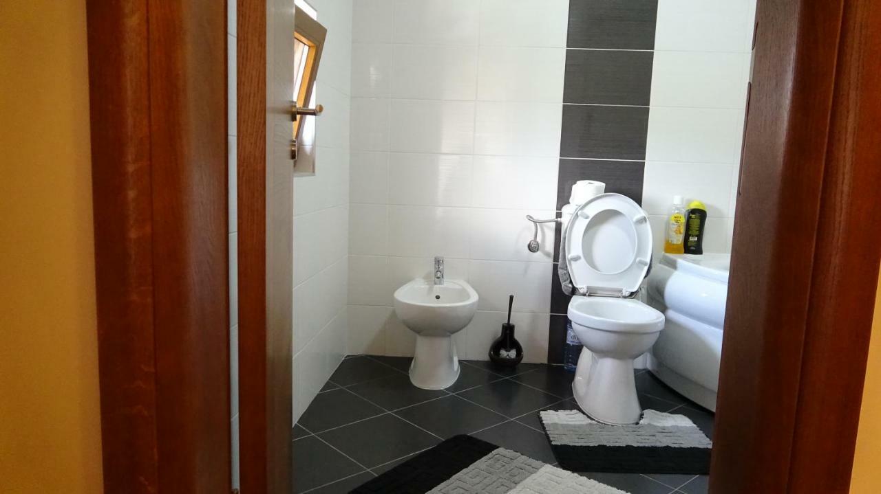 Apartmani Mia Vuksanovic Τσέτινιε Εξωτερικό φωτογραφία