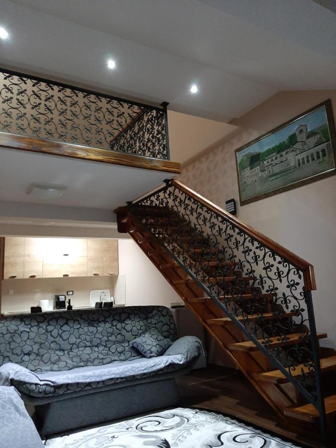 Apartmani Mia Vuksanovic Τσέτινιε Εξωτερικό φωτογραφία